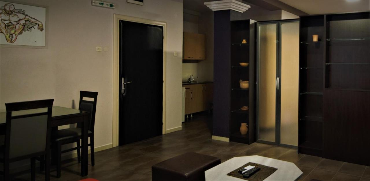 Hotel Ambasador Bitola Esterno foto