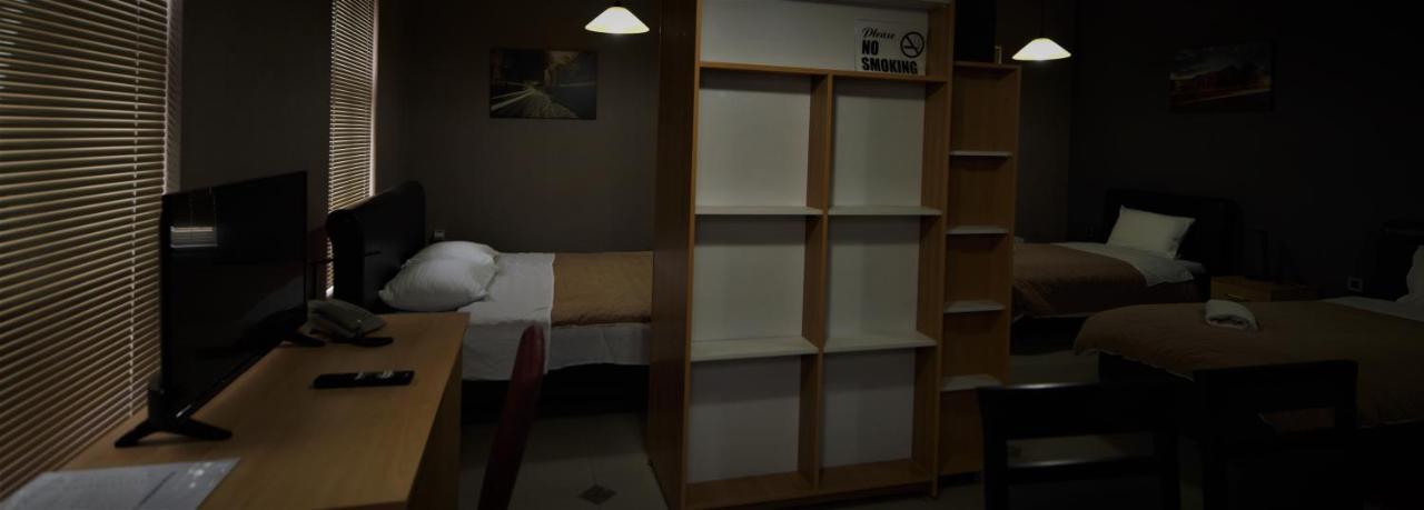 Hotel Ambasador Bitola Esterno foto