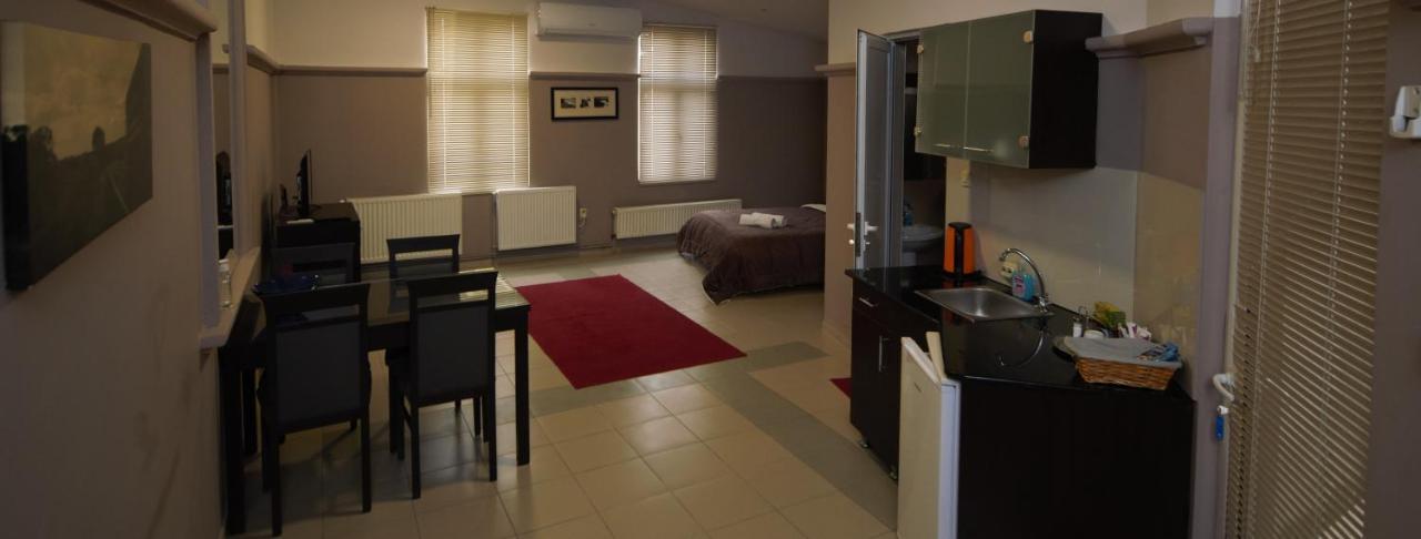 Hotel Ambasador Bitola Esterno foto