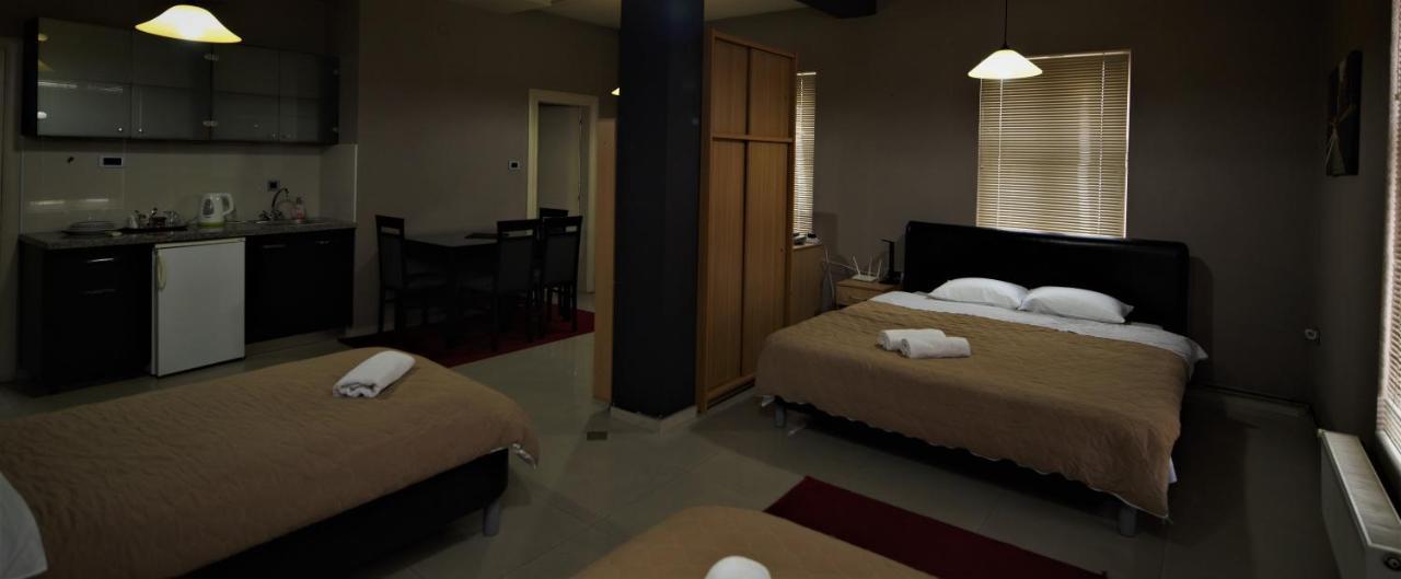 Hotel Ambasador Bitola Esterno foto